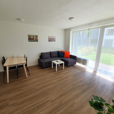 Modern Apartment With Terrace And Garage In The City Center Plzen Luaran gambar