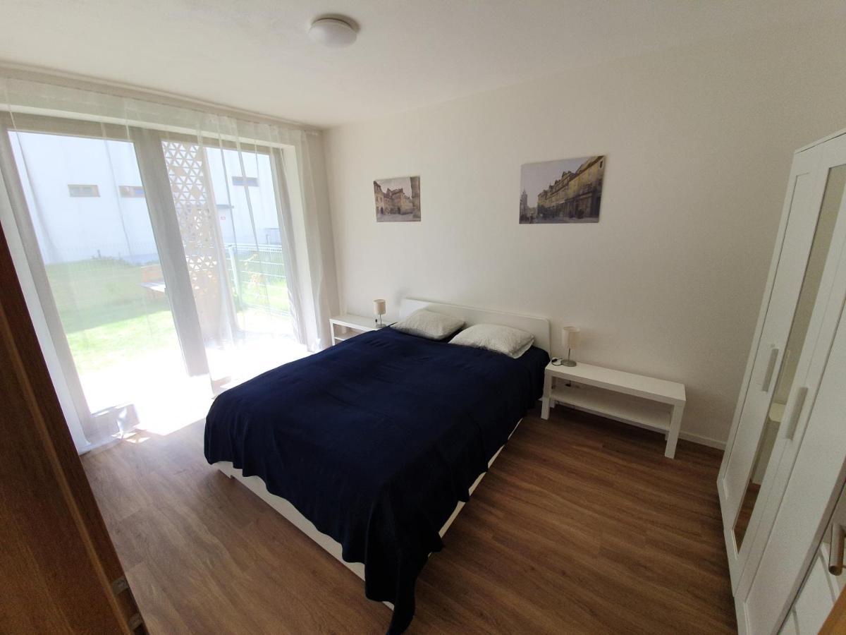 Modern Apartment With Terrace And Garage In The City Center Plzen Luaran gambar